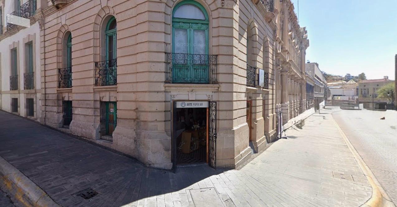 Imagen parte de enfrente de la sucursal de arte popular niños heroes.